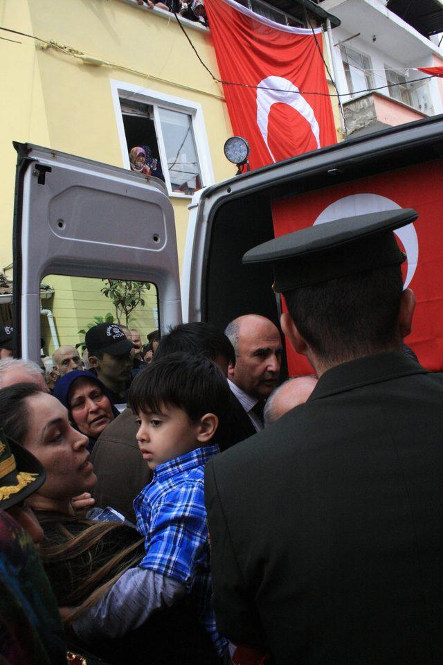 Şehit Pilot Üsteğmen, Samsun'da gözyaşlarıyla uğurlandı