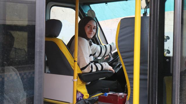 22 yaşında minibüs şoförü oldu! Çocuk yaşta muavinlikle başladı