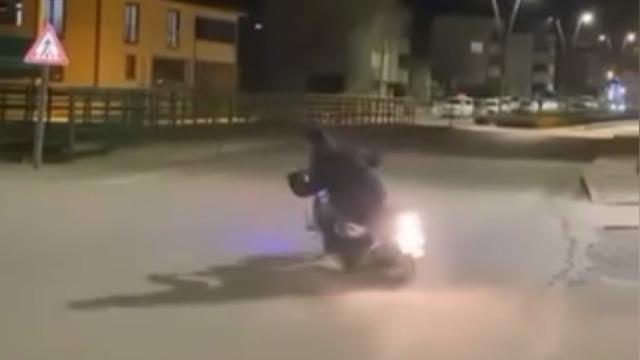 Drift atan motosiklet sürücüsüne 59 bin 463 lira ceza