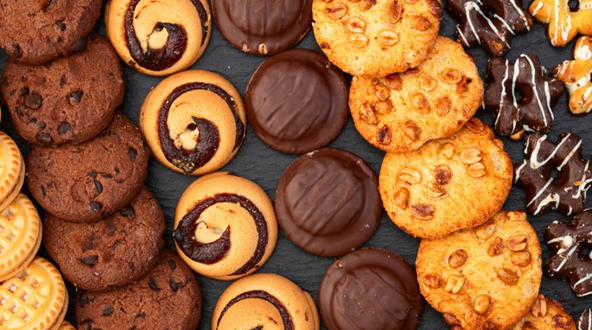 Fırınsız yapılan tatlı: Bisk&uuml;vili pişmeyen kurabiye tarifi