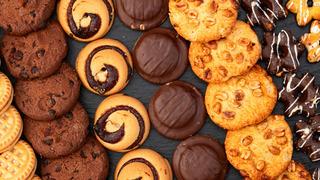 Fırınsız yapılan tatlı: Bisküvili pişmeyen kurabiye tarifi