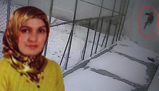 Erzurum'da acı olay! Cam silerken d&uuml;şen &ouml;ğretmen hayatını kaybetti