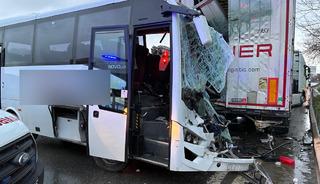 İstanbul'da feci kaza! 13 yaralı