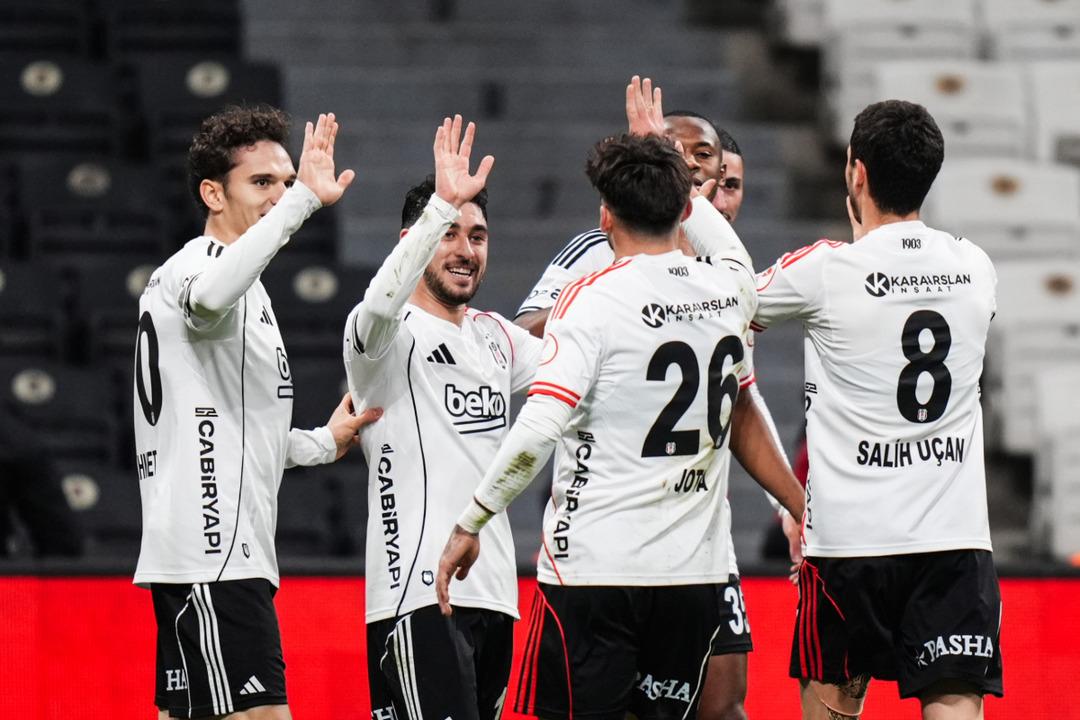 10 kişi Beşiktaş Konyaspor u ge&ccedil;meyi başardı! Kartal nefes aldı 6