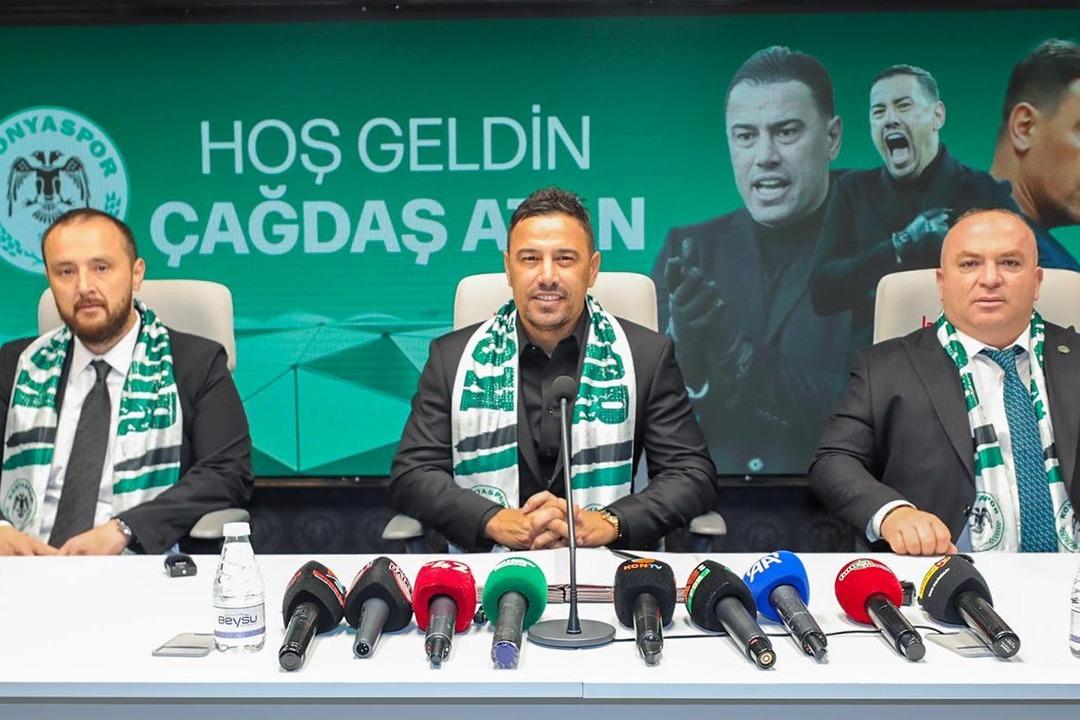 10 kişi Beşiktaş Konyaspor u ge&ccedil;meyi başardı! Kartal nefes aldı 10