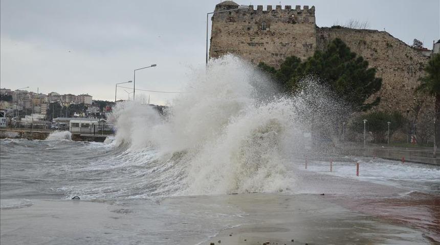 Bursa'da saatteki hızı 75 kilometreye ulaşan fırtına bekleniyor