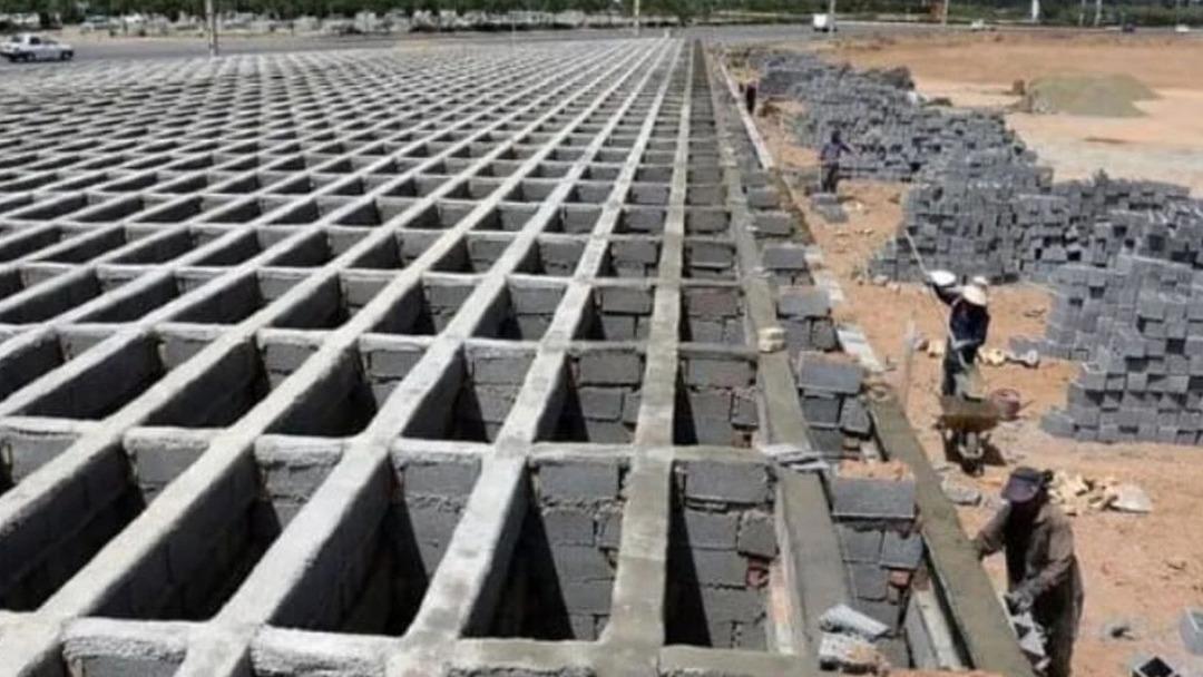 İran&rsquo;da ABD askerlerinin defnedilmesi i&ccedil;in beş bin mezar hazırlandı 5