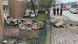 Edirne&rsquo;de facianın eşiğinden d&ouml;n&uuml;ld&uuml;: Apartman bacası &ccedil;&ouml;kt&uuml;