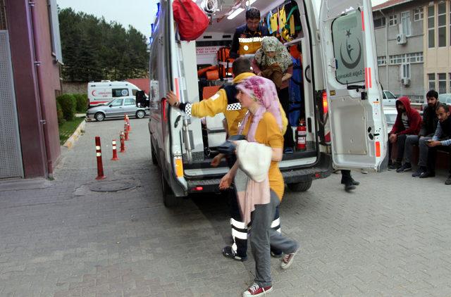 Tokat'ta 69 öğrenci gıda zehirlenmesi şüphesiyle hastaneye kaldırıldı