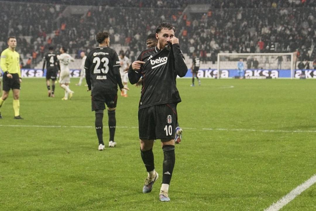 10 kişi Beşiktaş Konyaspor u ge&ccedil;meyi başardı! Kartal nefes aldı 1