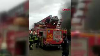 Elazığ’da oto tamircide çıkan yangın! 