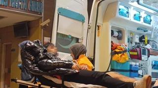 İki grup arasında çıkan tartışma bıçaklı kavgaya dönüştü: 1 yaralı