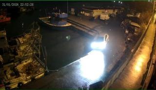 Sarıyer&rsquo;de aynı yerde aynı şekilde ikinci kez bir ara&ccedil; mendirekte asılı kaldı: O anlar kamerada