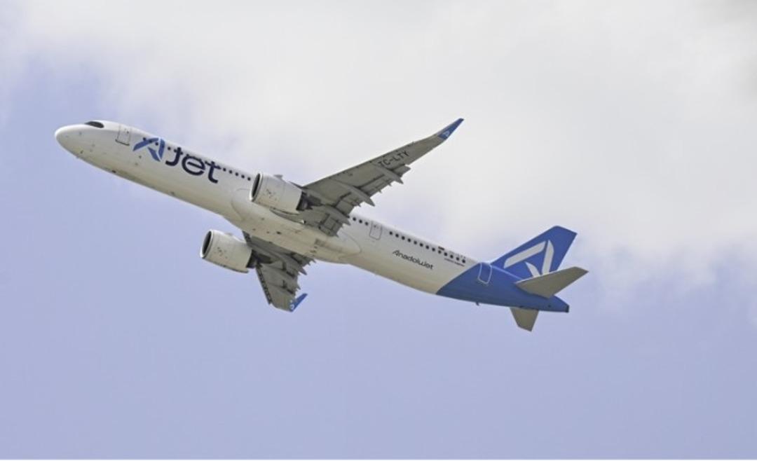 Kırşehir de acil durum bildiren uçak Ankara ya iniş yaptı! 1