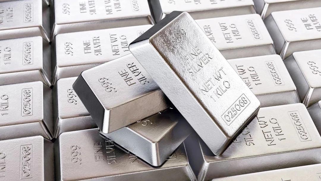 İslam Memiş g&uuml;m&uuml;ş i&ccedil;in net konuştu: &ldquo;Bana g&ouml;re hala pahalı&rdquo; 1