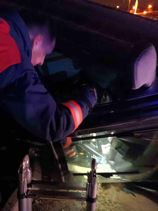 Van’da otomobil takla attı: 2 yaralı 3