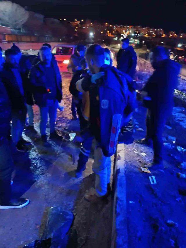 Van’da otomobil takla attı: 2 yaralı 1