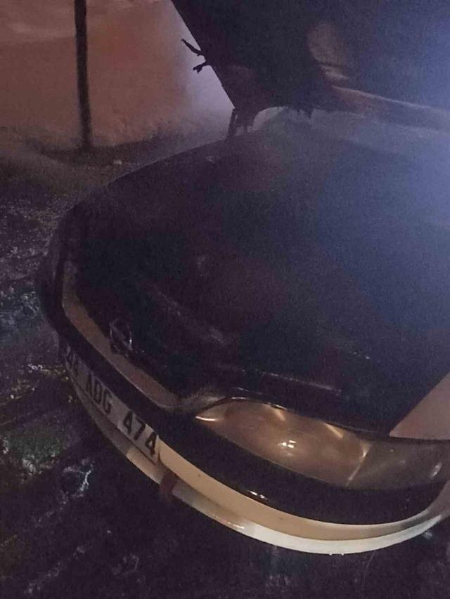 Seyir halindeki otomobilde yangın 1