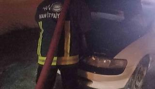 Seyir halindeki otomobilde yangın
