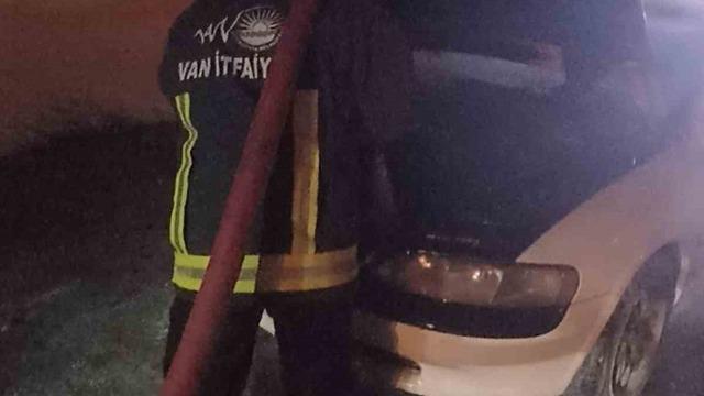 Seyir halindeki otomobilde yangın