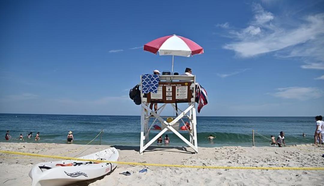 36 yıl &ouml;nce batmıştı: Plajda ortaya &ccedil;ıktı! Yanına yaklaşırken bile tekrar d&uuml;ş&uuml;n&uuml;n 2