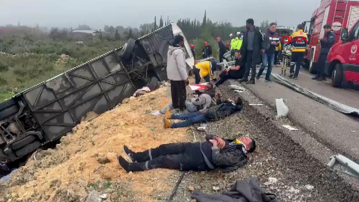 Antalya'da korkunç kaza! Yolcu otobüsü devrildi: Ölü ve yaralılar var - Gündem Haberleri