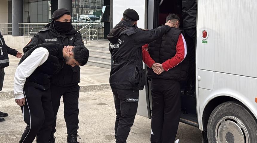 Bursa'da eylem hazırlığındaki su&ccedil; &ouml;rg&uuml;t&uuml; &uuml;yesi 3 ş&uuml;pheli yakalandı