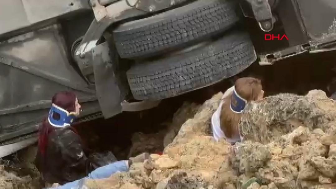 Antalya da korkunç kaza! Yolcu otobüsü devrildi: 8 ölü, çok sayıda yaralı 3