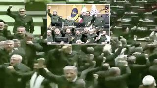 İran Meclisi orduya döndü! Devrim Muhafızları kıyafetleriyle ABD'ye ölüm sloganları kamerada