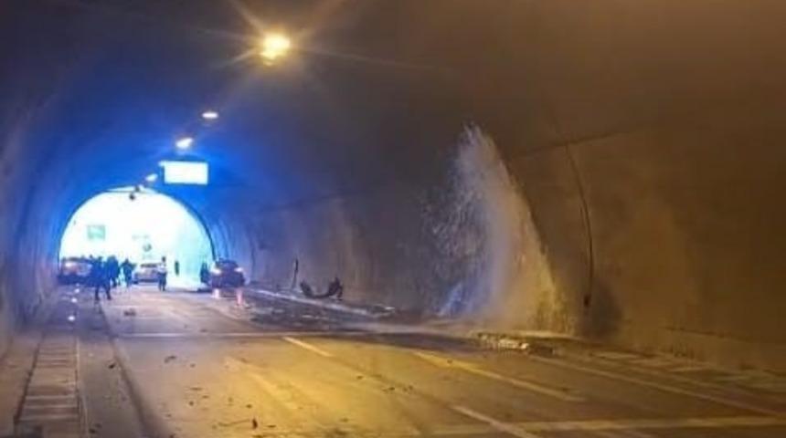 Araklı T&uuml;neli&rsquo;nde kaza: 4 yaralı