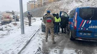 Gölbaşı’nda jandarma vatandaşın güvenliği için nöbette