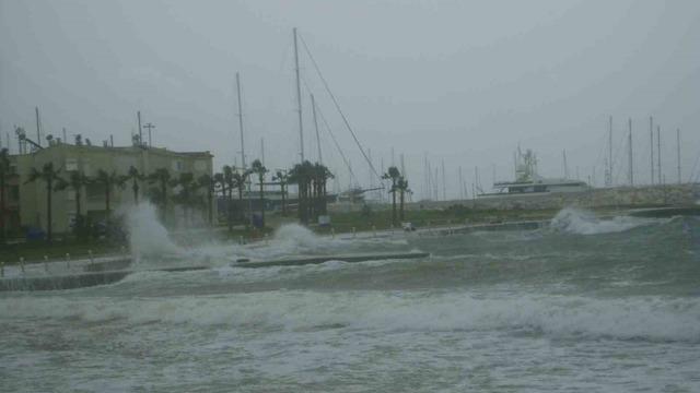 Balıkçılara fırtına uyarısı