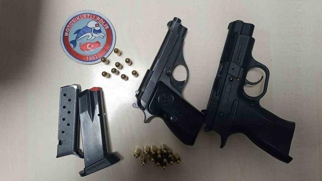 Yunus polisleri ruhsatsız silah ele geçirdi