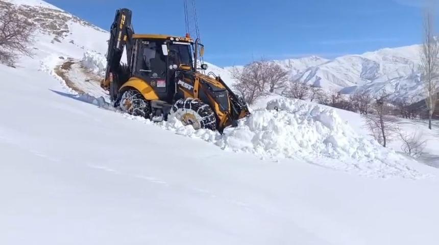 Van&rsquo;da 78 yerleşim yerinin yolu kapalı
