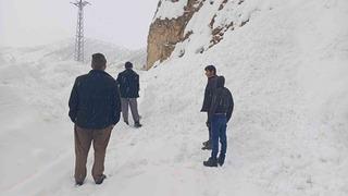 Şirvan’da yolda kalan araçlar kurtarıldı