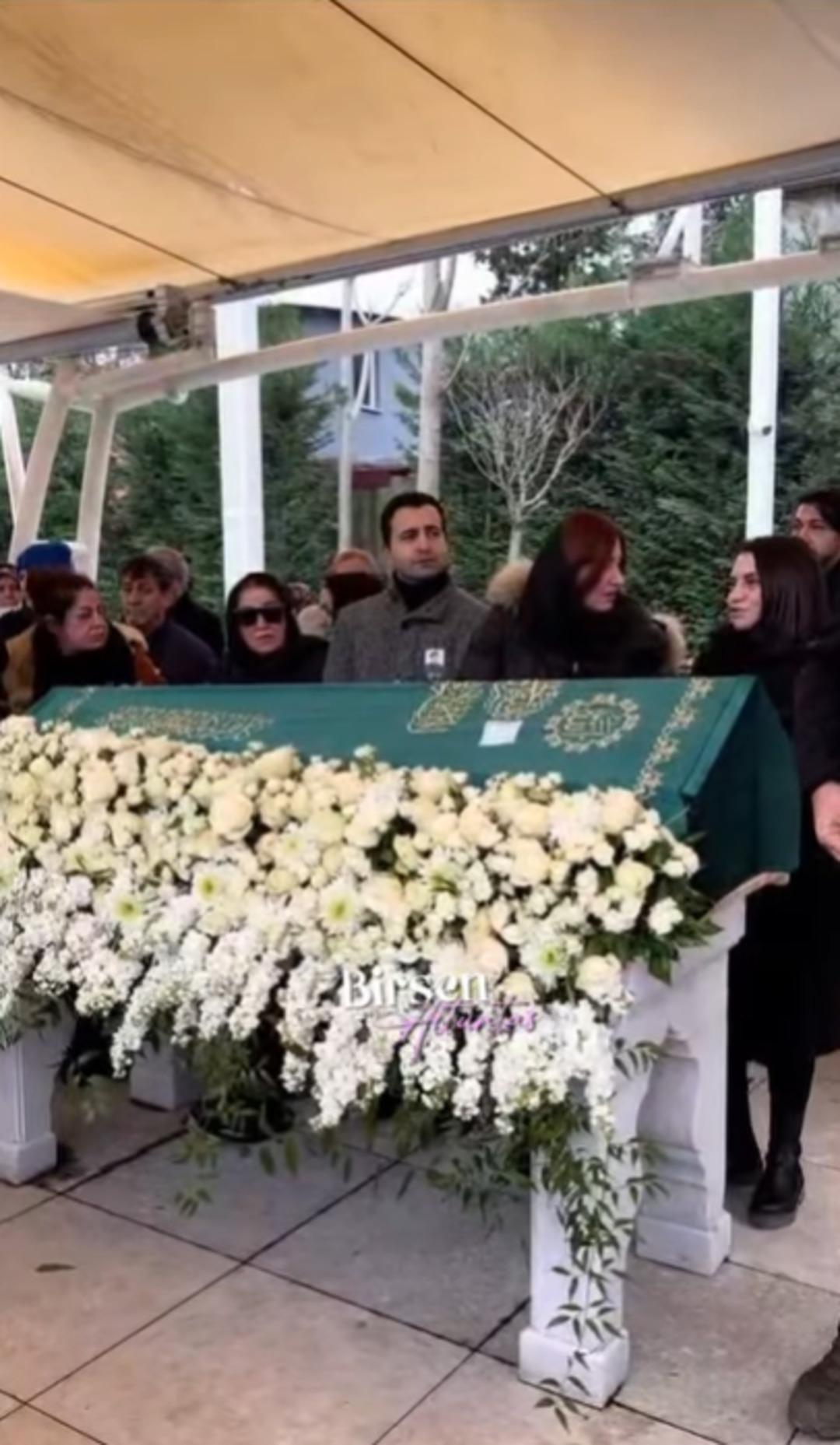 Fatih &Uuml;rek son yolculuğuna uğurlanıyor! Kardeşe acı veda 2