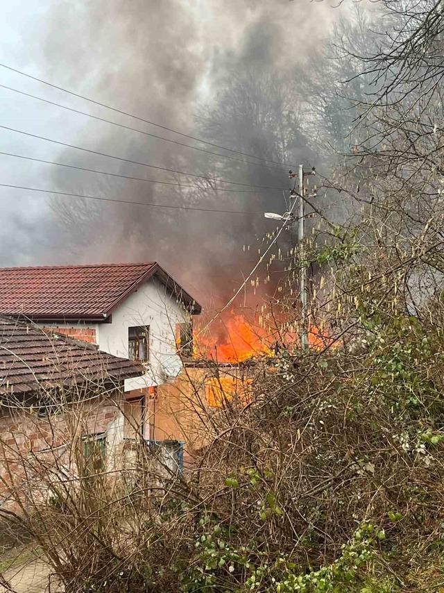 Bartın’da yanan ev kullanılamaz hale geldi 3