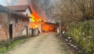 Bartın&rsquo;da yanan ev kullanılamaz hale geldi