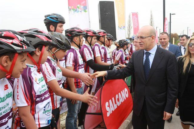 Başbakan Yardımcısı Şimşek, Gaziantep Uluslararası Dağ Bisiklet Kupası startını verdi