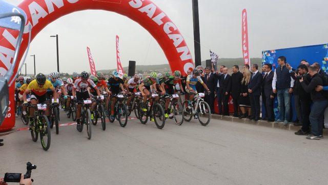Başbakan Yardımcısı Şimşek, Gaziantep Uluslararası Dağ Bisiklet Kupası startını verdi