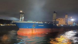 İstanbul Boğazı'nda sürüklenen yük gemisi Kıyı Emniyeti tarafından kurtarıldı