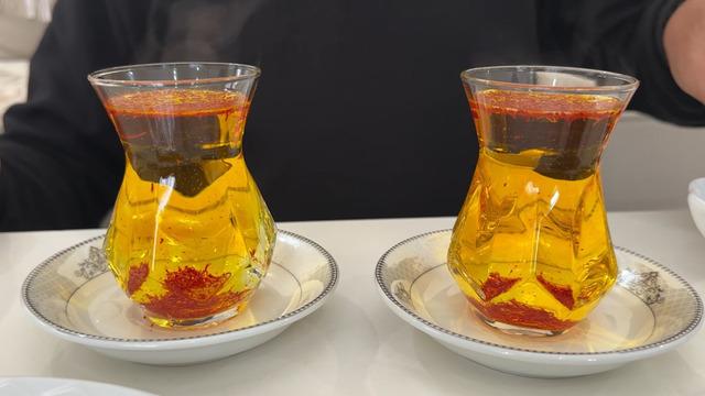 Dünyanın en pahalı bitkilerini evinde üretti: Yapamazsın dediler, başardı!