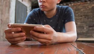 Sosyal medyaya yaş sınırı! Aileleri izin verse bile erişemeyecekler