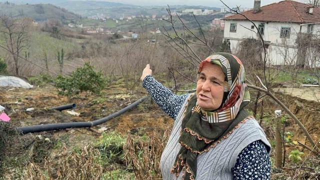 Alaplı’da heyelan nedeniyle bir ev çökme riski oluştu 3