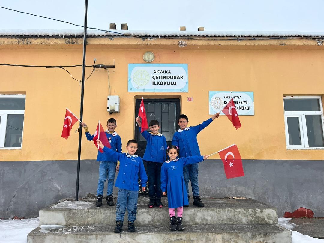 İlk ders zili &ccedil;aldı! Yarıyıl tatili sonrası ilk ders:  Bayrak sevgisi  3