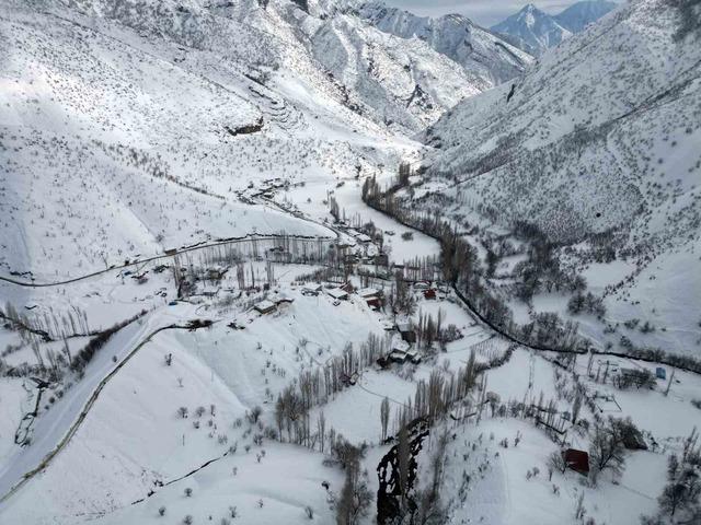 Kato Dağı beyaz gelinliğini giydi, ortaya seyrine doyumsuz manzaralar çıktı 3