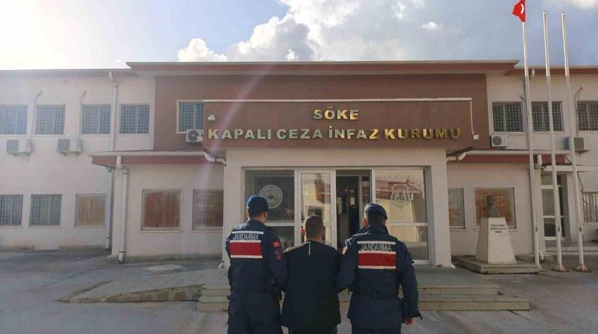 Kuşadası&rsquo;nda hakkında 8 yıl hapis cezası bulunan şahıs yakalandı