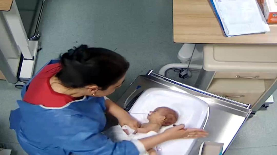 G&ouml;z&uuml; d&ouml;nm&uuml;ş hemşireden bir darp daha! Utanmadan bir de sosyal medya paylaşımı yaptı 5