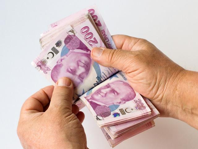 Akbank'tan %0,99 faizli 12 ay vadeli 100.000 TL'ye varan kredi fırsatı