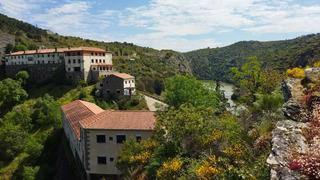 İstanbul'da bir daire fiyatına İspanya'dan köy satın aldılar: İçinde yok yok!